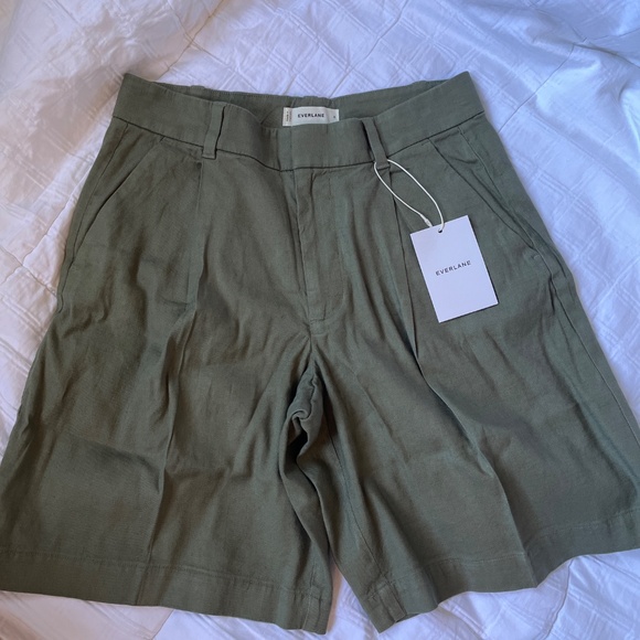 Everlane Women's Pleated Short in Stretch Linen in Lichen Green, Size 4, Cotton… - Picture 4 of 5